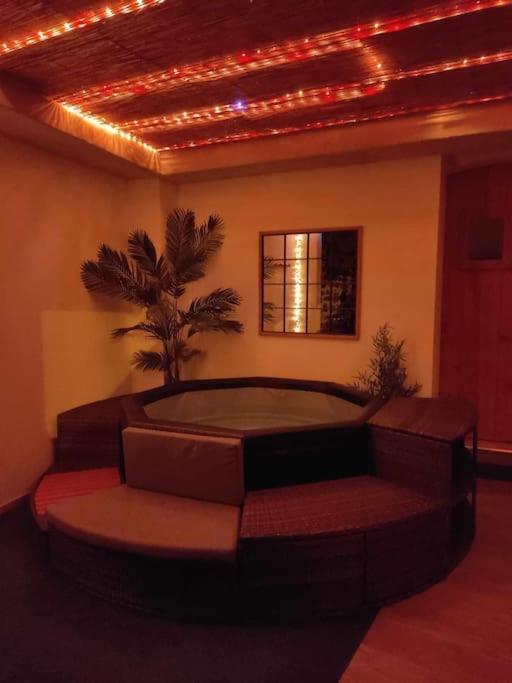 Nuit Romantique Avec Spa Privatif Meilhaud Exterior photo